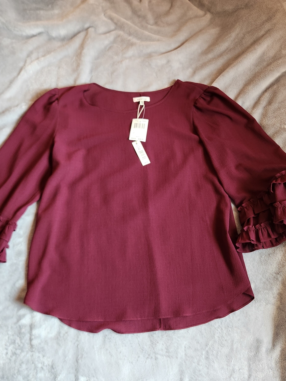 Max Studio Maroon Ruffled Sleeve Blouse